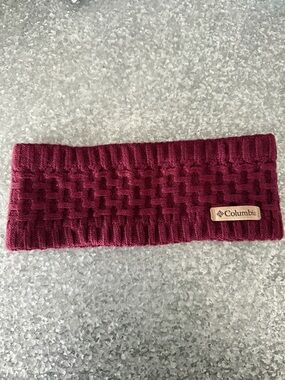 Columbia Knit Headband in Burgundy/Garnet